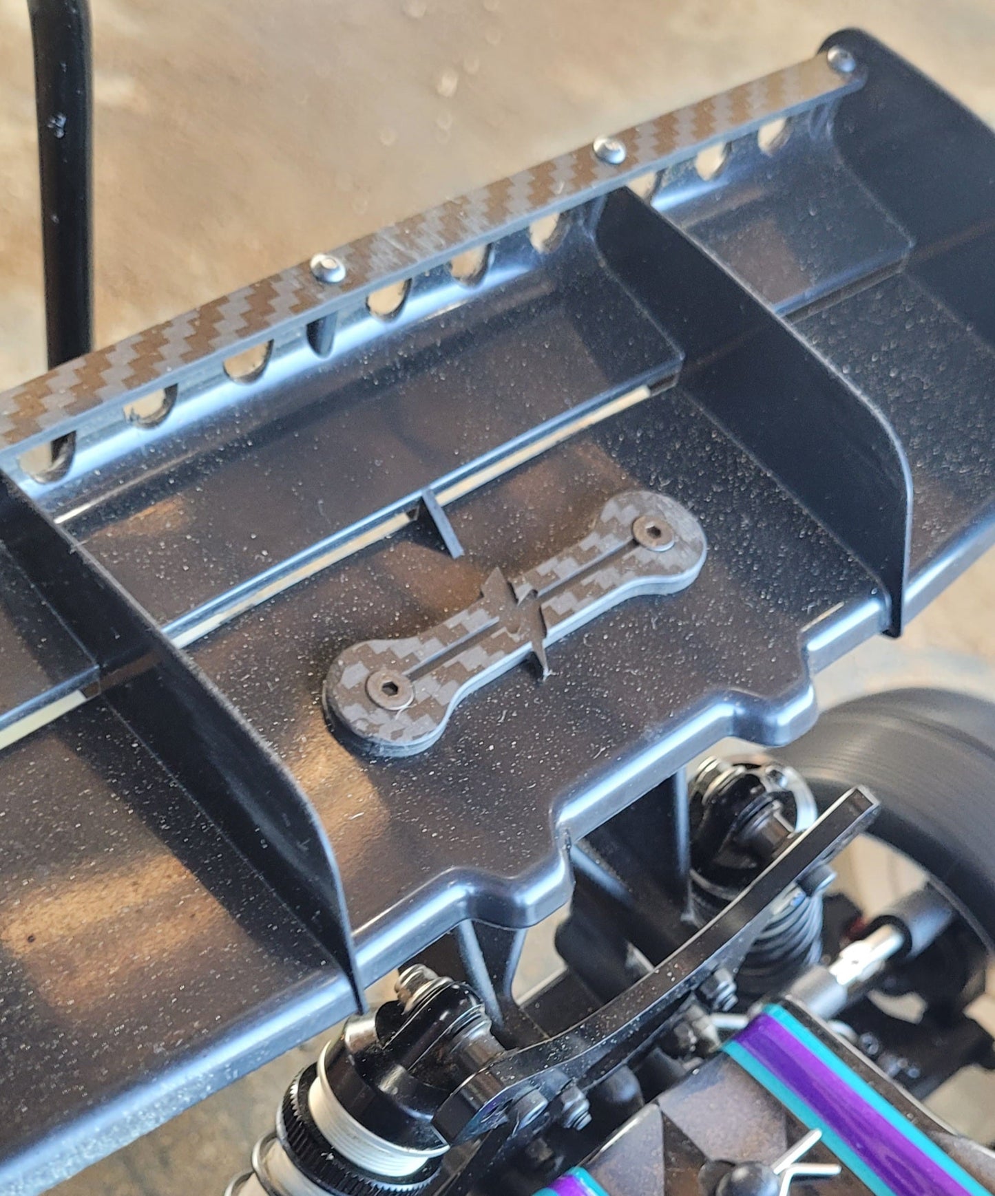 TRU-Form Universal C/F Wing Brace (1/8)